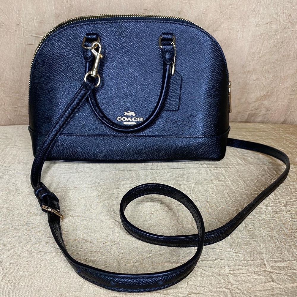 Black leather Authentic Coach Purse
